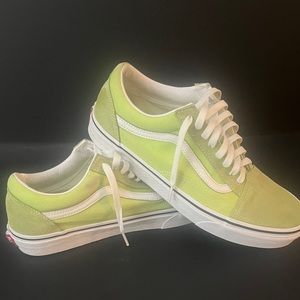 Vans Old Skool Green Canvas n Suede Skate Sneakers. Men’s size 9.5